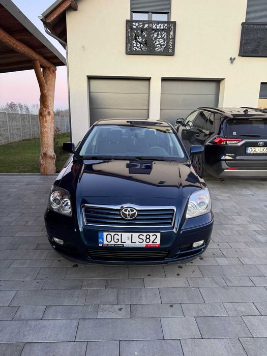 Toyota Avensis 2.0 132 tyś. stan bardzo dobry