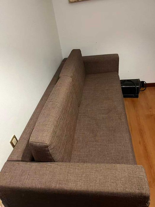 Sofá Castanho Confortável