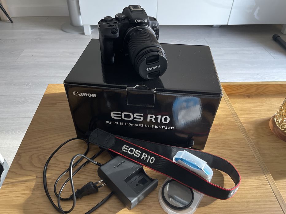 Aparat Canon EOS R10 + RF-S 18-150mm f/3.5-6.3 IS STM