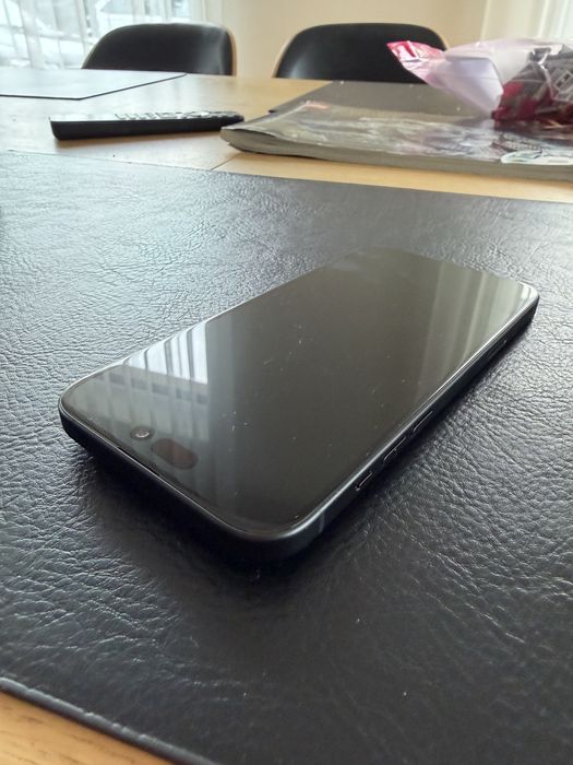 Iphone 15 Plus 256GB + case EPICO CARBON
