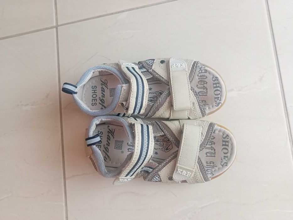 Сандалі шкіряні 32