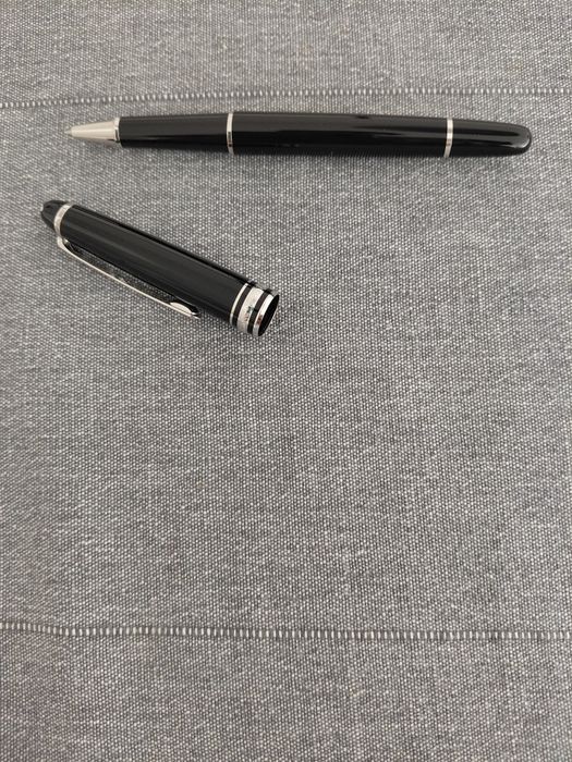 Montblanc - Esferográfica  Meisterstück Classique.