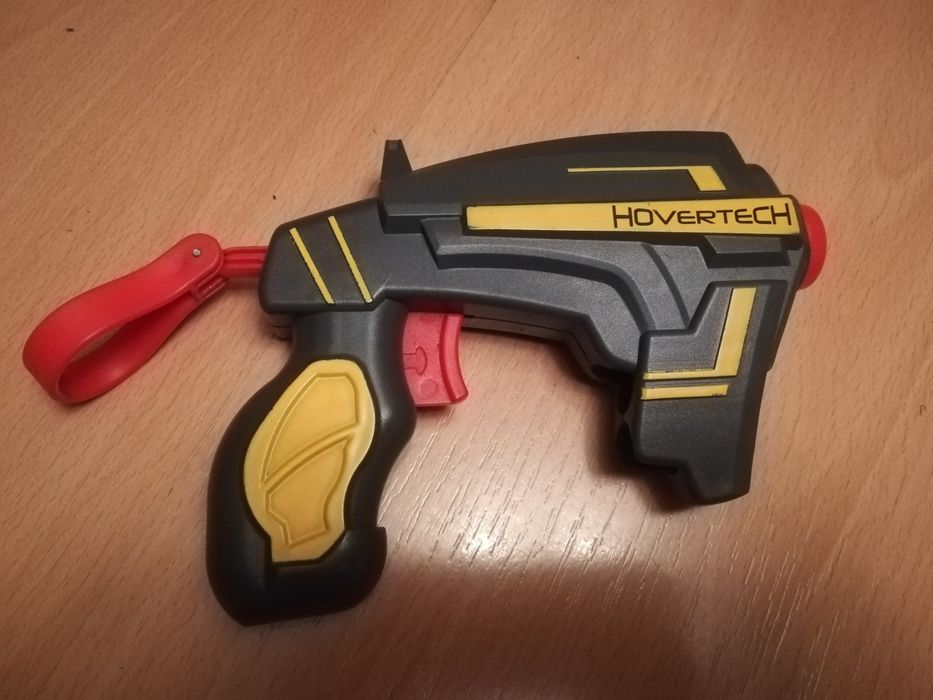 Dwa Pistolety Hovertech  na strzałki