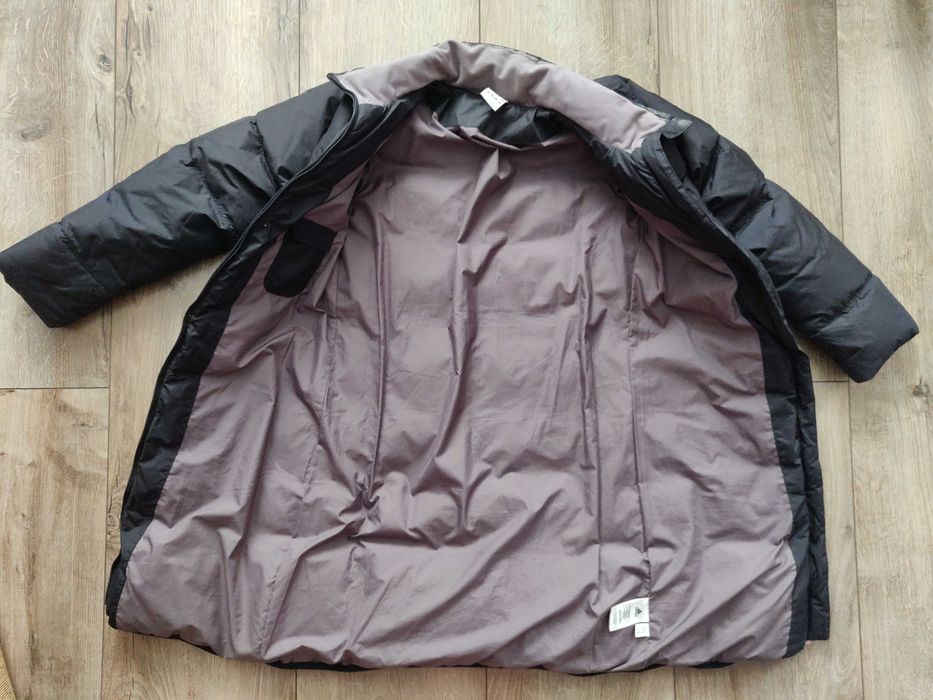 Пуховик Adidas р. 48-50 , цвет мокрого асфальта, на молнии.