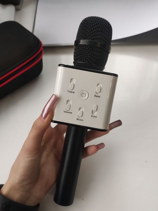 Караоке-мікрофон q7