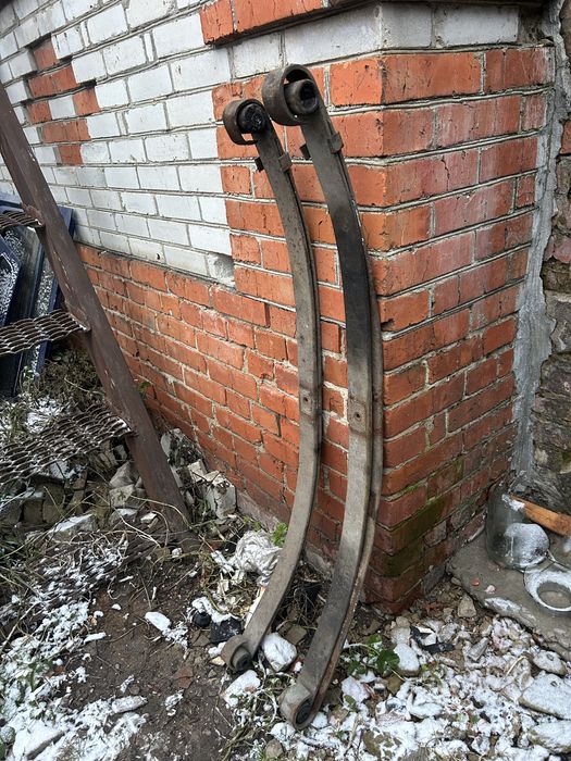 Передние ресори Мерседес т1 207,208,209,210,310,408,408,410