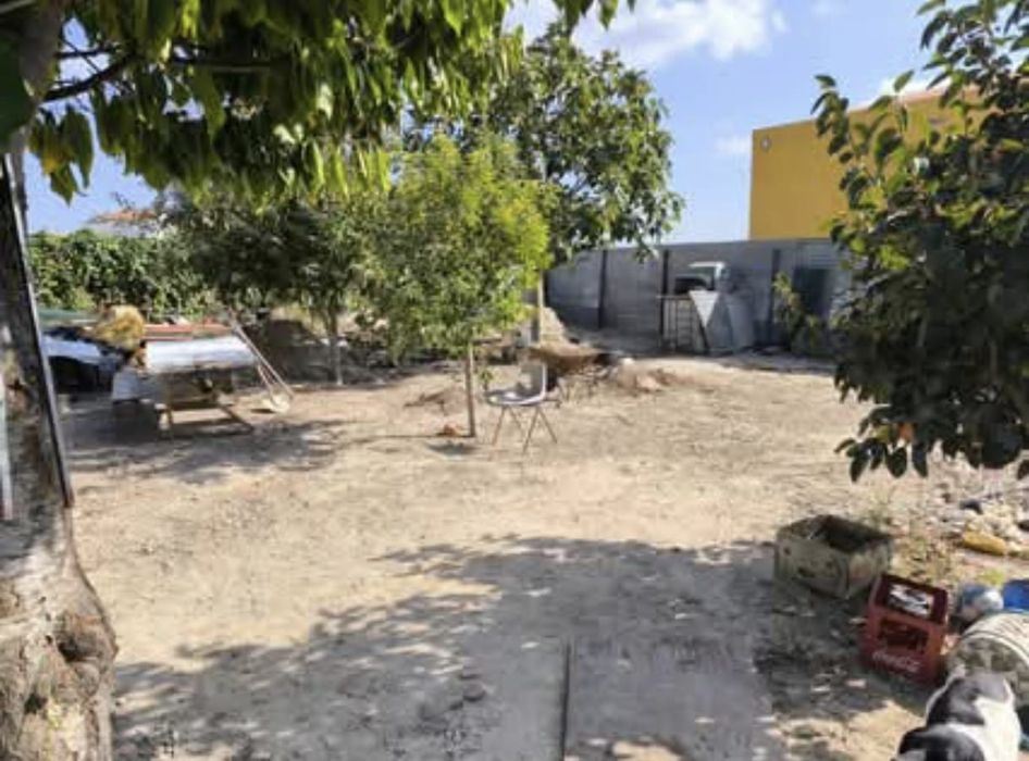 Alugo terreno  zona industrial do catujal