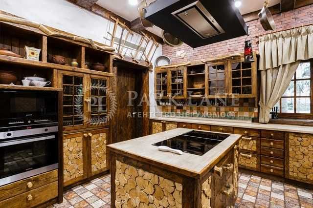 Резиденція в стилі Шале, Лебедівка