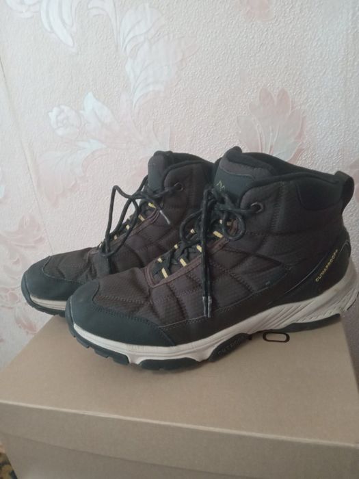 Чоловічі спортивні черевики 43 розмір