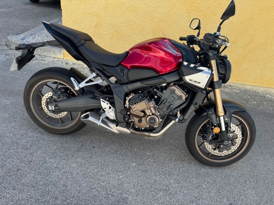 Mota HondaCB650R E-Clutch