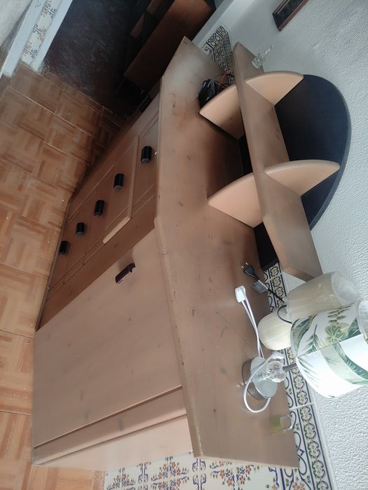 Móvel em madeira de abeto para Sala ou hall de entrada .