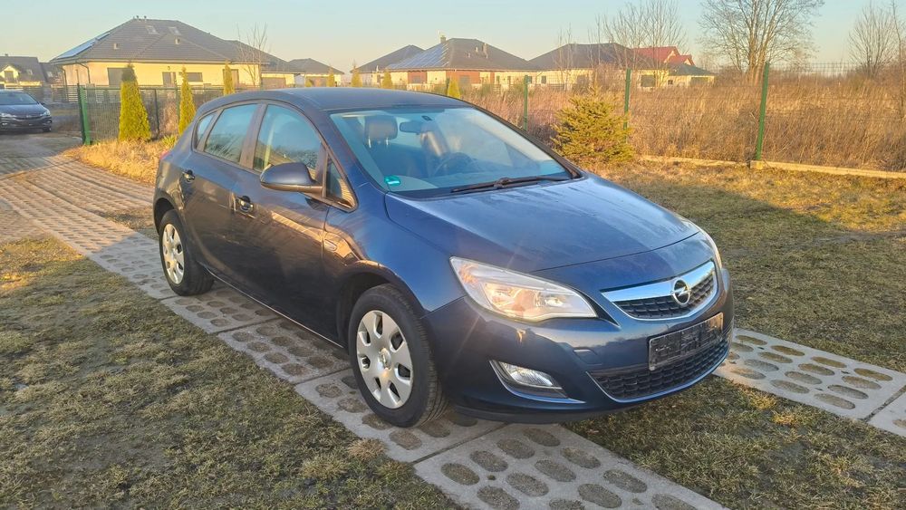 Opel Astra 100% bezwypadkowy! Gwarancja!