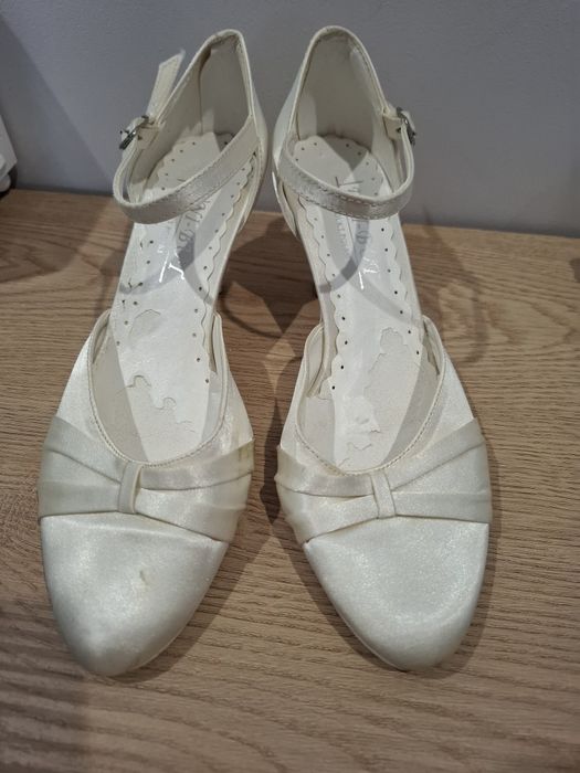 Buty ślubne ecru
