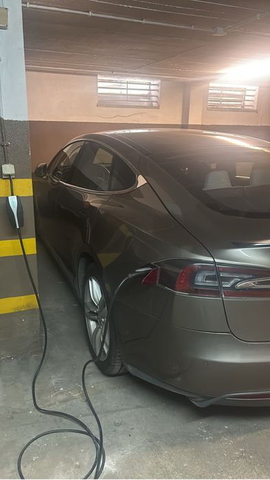 Tesla model s P90D 830 cavalos