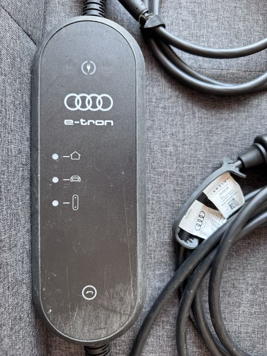 Оригінальна сертифікована зарядка для автомобіля Audi etron Type 2 Європа