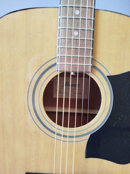 Guitarra Ibanez V50NJP-NT