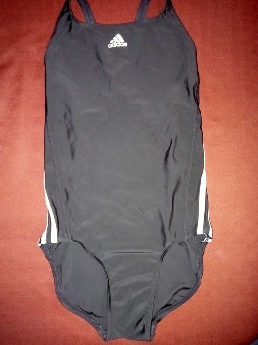 Strój kąpielowy damski adidas.