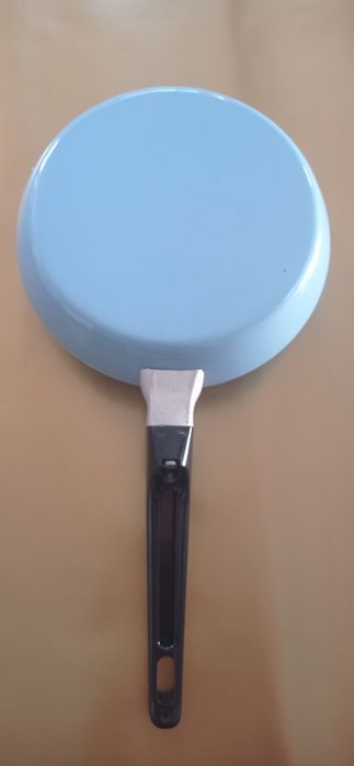 Patelnia rondel o średnicy 18 cm