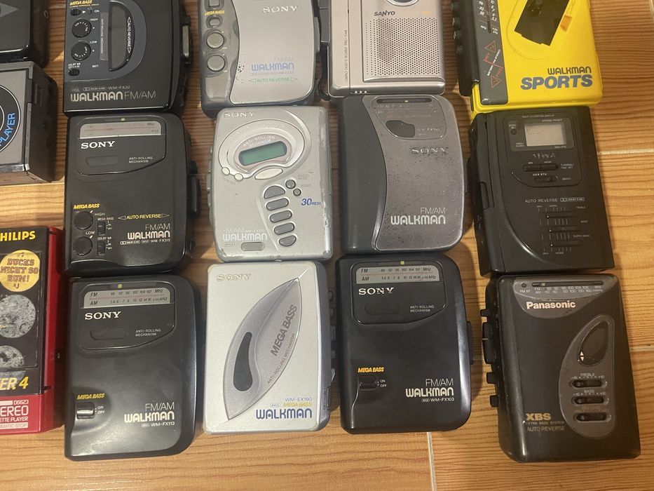 Walkmans Sony, Aiwa, Crown