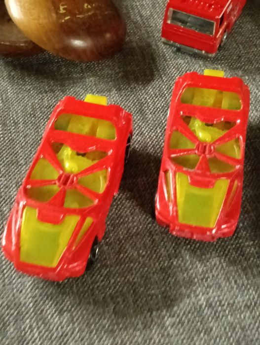 Miniaturas,bonecos e castanholas