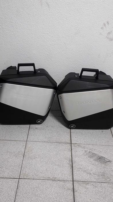 Honda malas laterais