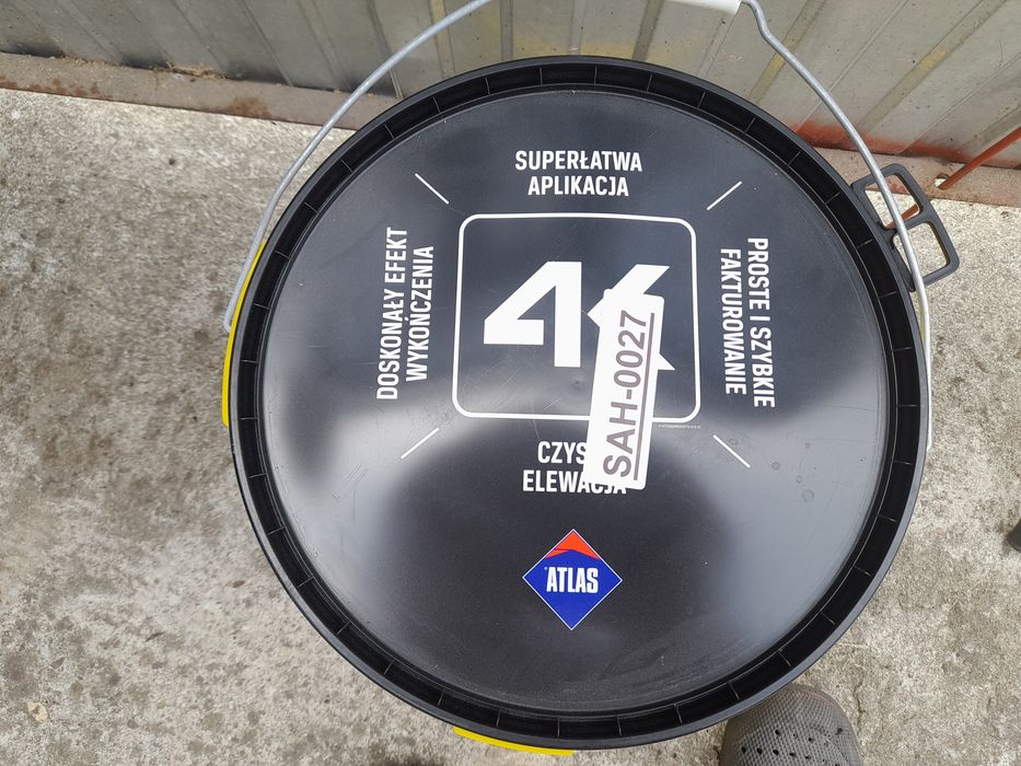 Tynk silikonowy 1,5 wiadra sah 0027. Pozostałość z budowy