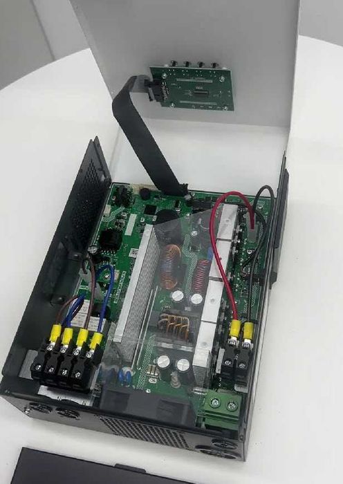 Гібридний інвертор Sunswift SYP 1.5kw-12v (1.5кВт 12В) (надх. 20.09)