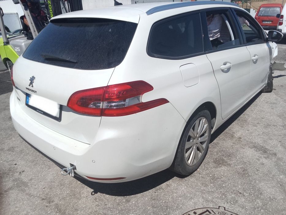 Viatura para peças Peugeot 308 II 1.5 HDI