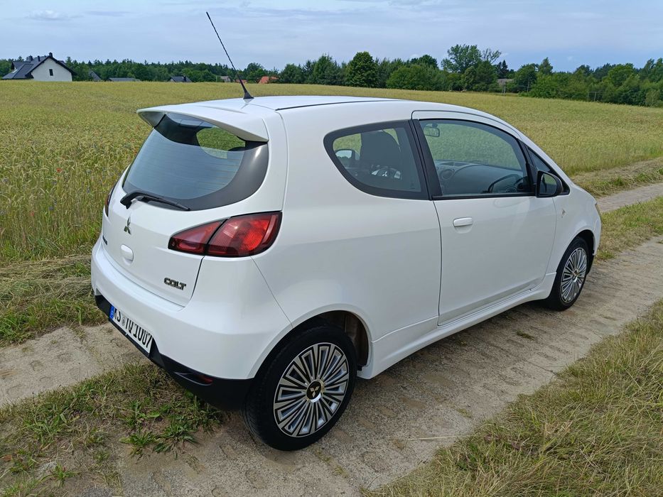 Mitsubishi Colt 1.1 Benz 120 tys km klimatyzacja wspomaganie