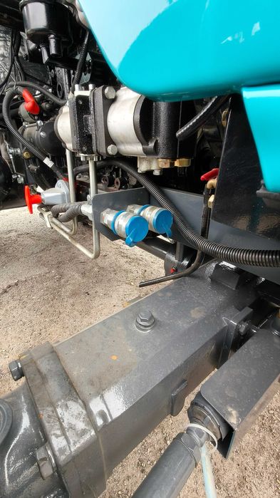 Трактор BULAT TE504R з кабіною Булат 504 з кондиціонером передні  гідровиходи