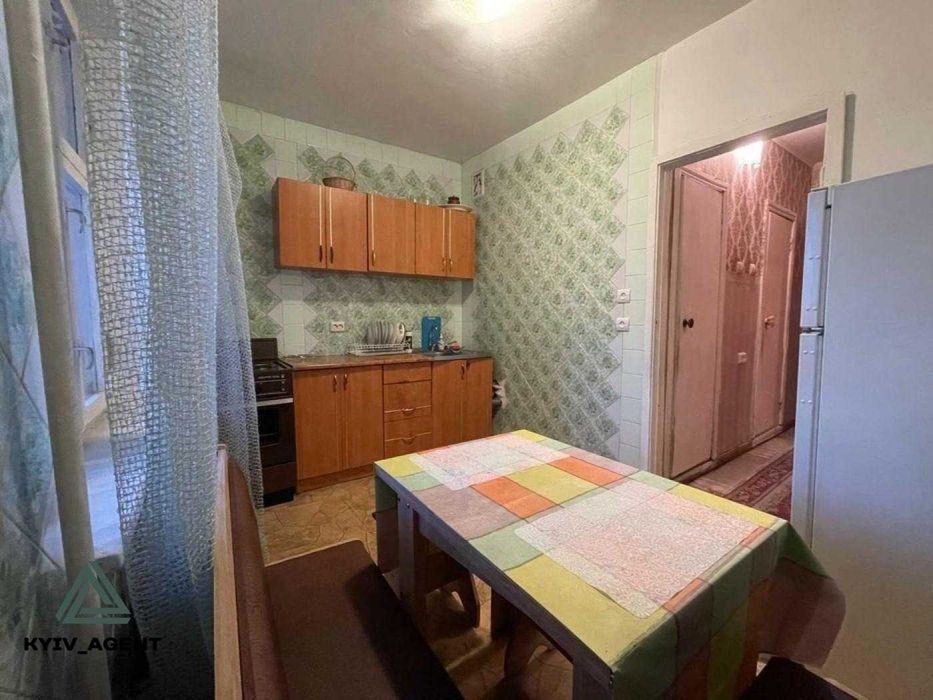 4 окремі кімнати по вул  Олександри Екстер 12 ! Низький поверх