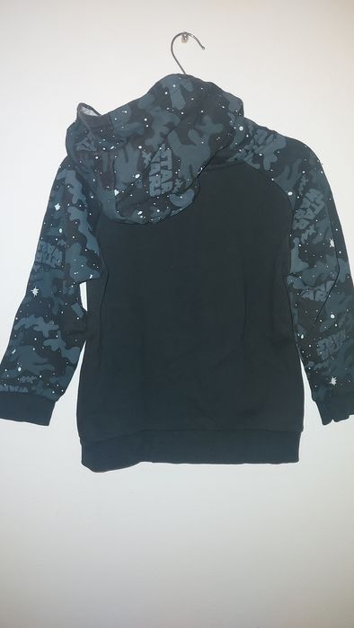 Sweat com capuz Star Wars Lucas film
Tamanho 6/7 anos