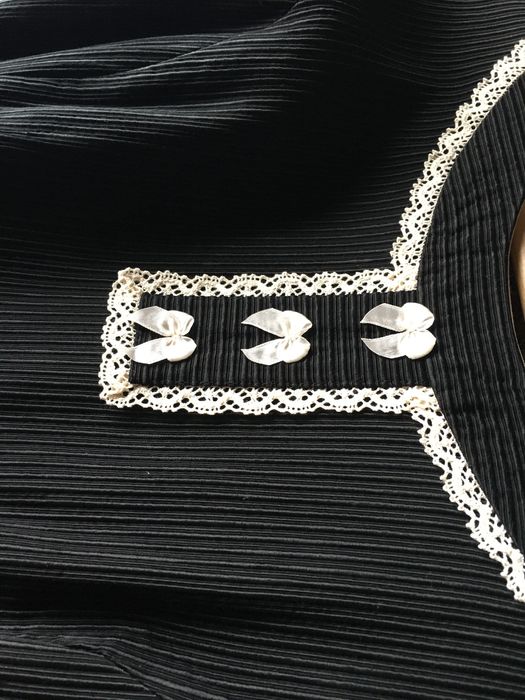 Sukienka marki SIMPLE