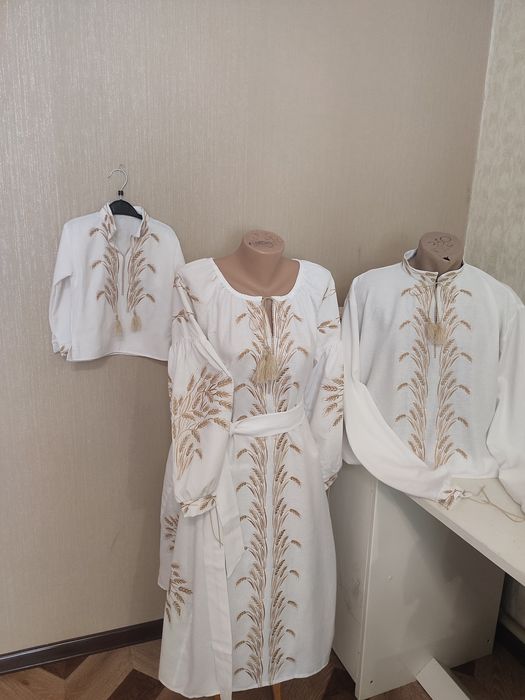 Шикарні  вишиті плаття