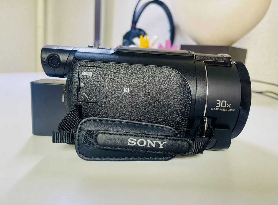 Sony FDR-AX53