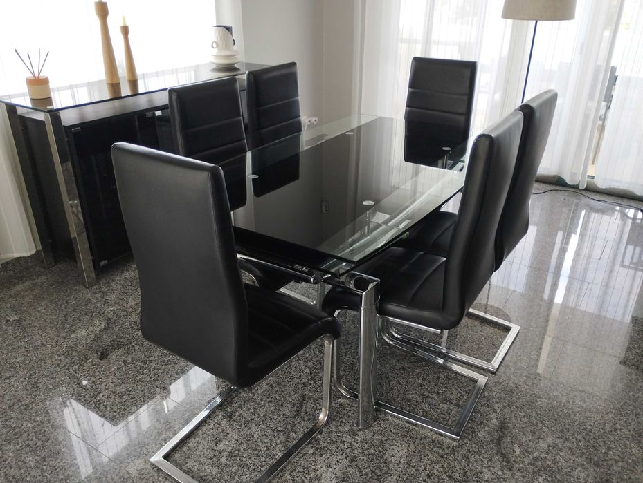 Conjunto de mobiliário de vidro temperado, 10 mm, cromo, couro: mesa, aparador, 6 cadeiras