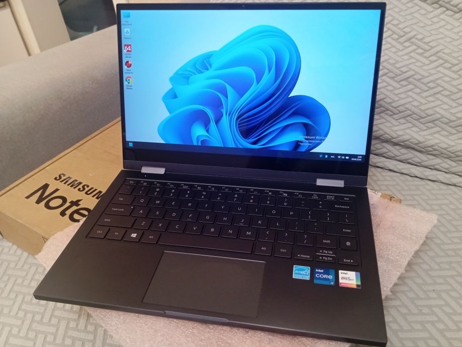 Ноутбук Samsung Galaxy Book Flex2 Alpha (модель NP730QDA) в ідеальному стані