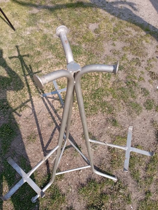 Kwietnik metalowy