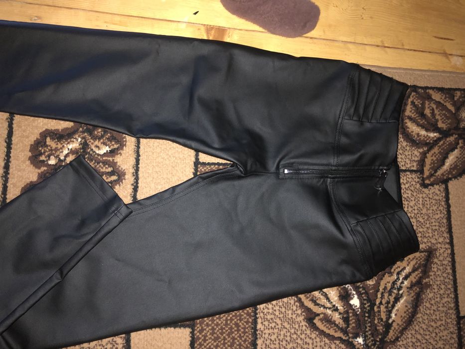 Продам з еко кожи штани лосіни стан нові