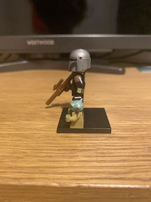 Mandalorian Figures with Baby Yoda in Excellent Condition64751969455490121