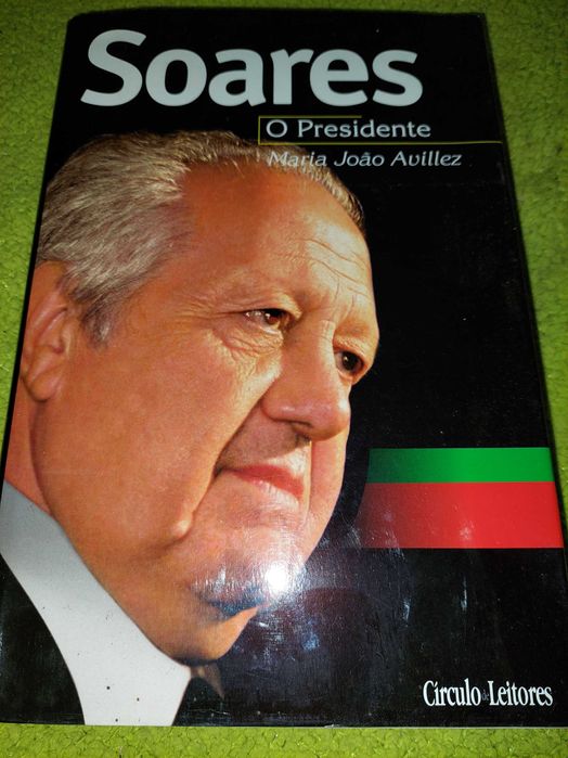 Vários livros sobre politica e Politicas