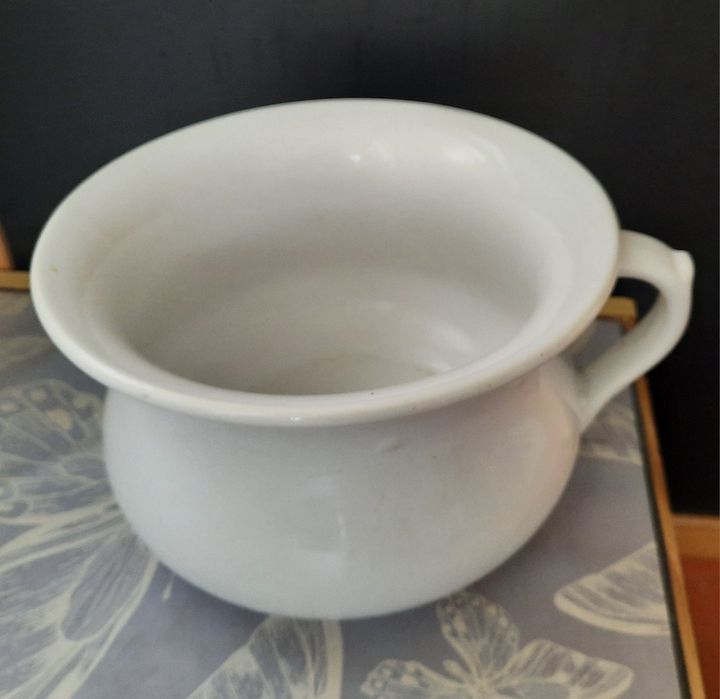 Bacio/penico em loiça da Gilman & Cta Sacavem