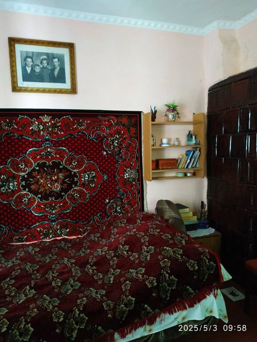 Продається будинок в с. Хотимир Тлумацького р-ну
із земельною ділянкою