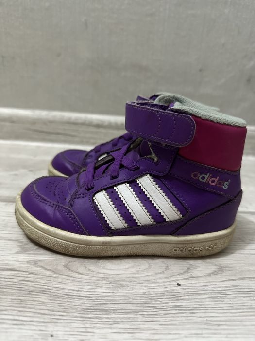 Дитячі кросівки Adidas