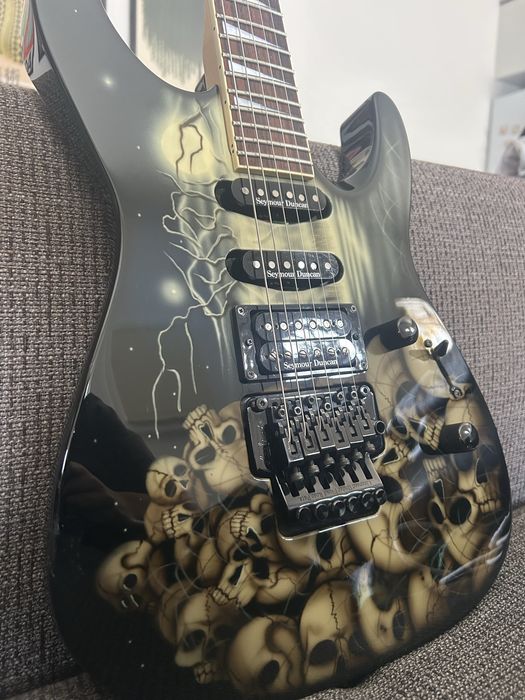 Jackson DK2 Dinky Pro Series “Pile O’ Skulls” – Made in Japan (2005)