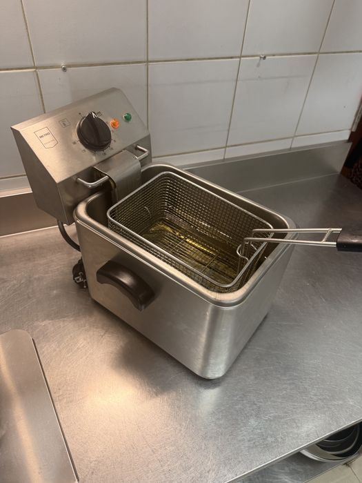 Fritadeira elétrica profissional METRO / Makro 2500W - Inox