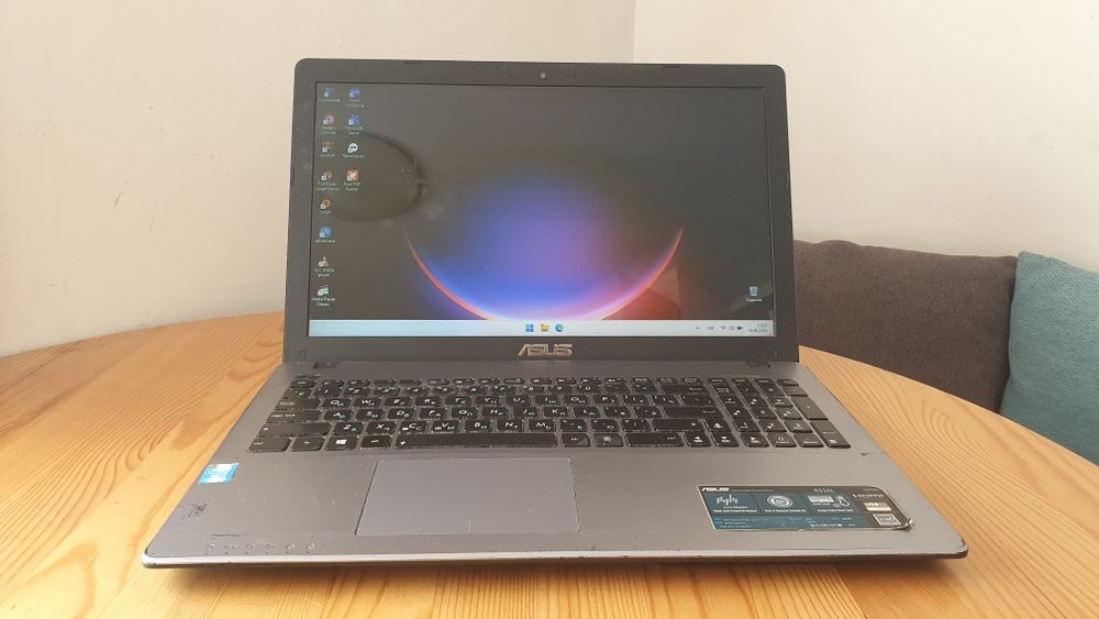 Ноутбук Asus R510L 15" / Core i5 / 12 Gb / SSD 128 Gb + HDD 500 Gb