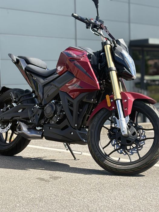 Moto 125cc 1000km rodados ano 2025, matricula 2026