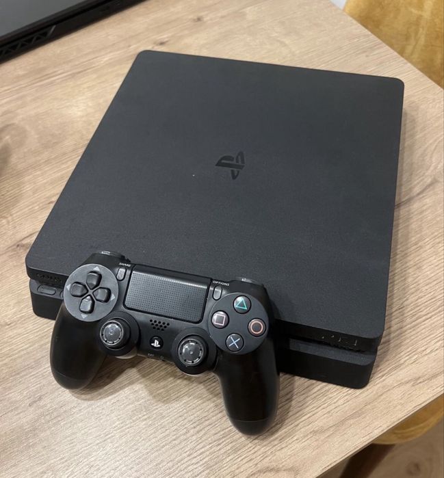 Ps4 + 1 comando + Fc26 , Resident evill 6, formula 1