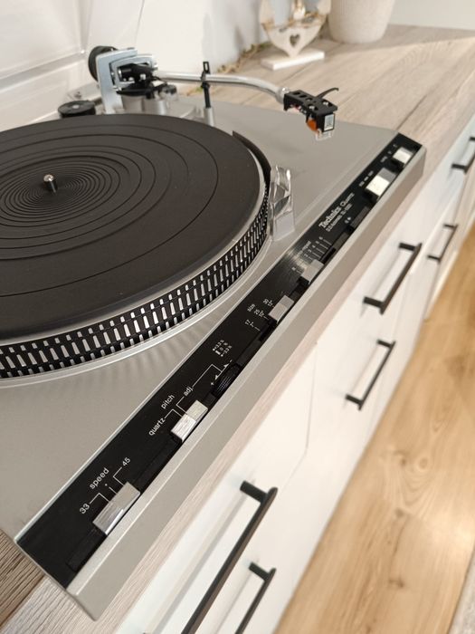 Gramofon Technics Quartz SL-5300